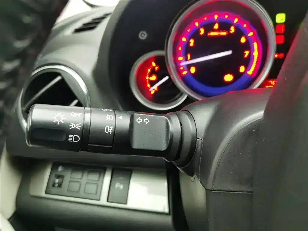 Mazda6 Ruiyi 2012 2.0L Automatic Elite Edition — миниатюра 21