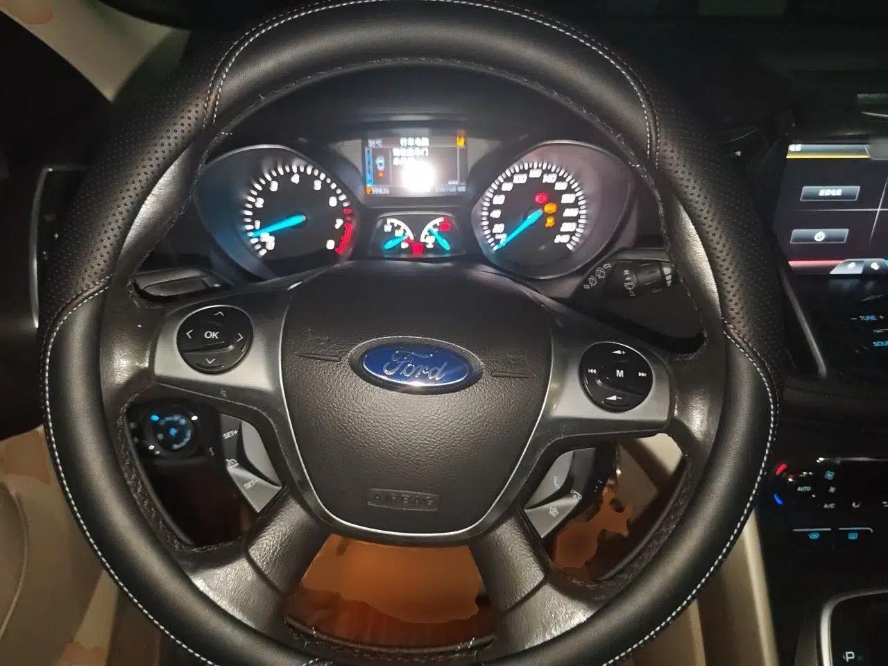 Ford Kuga 2013 2.0L GTDi Four-Wheel-Drive Elite Model — миниатюра 10
