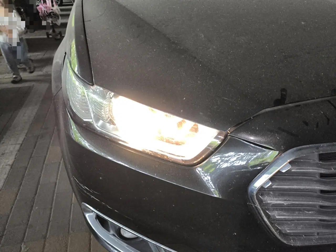 Ford Taurus 2016 EcoBoost 180 Luxury Model — миниатюра 7