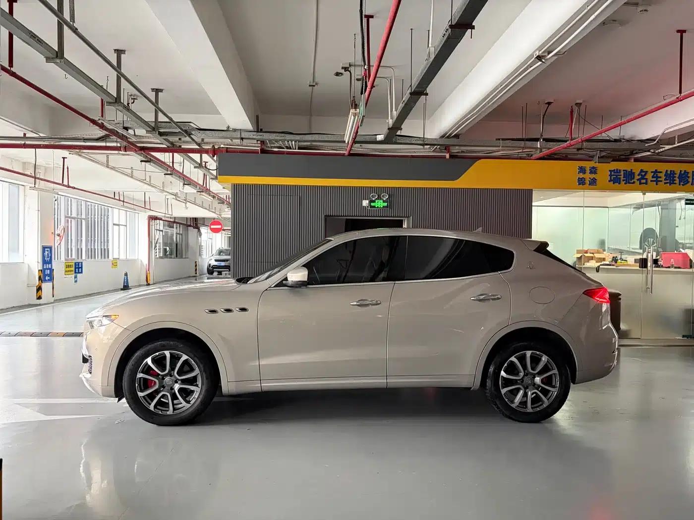 2016 Levante 3.0T Standard Edition — миниатюра 3