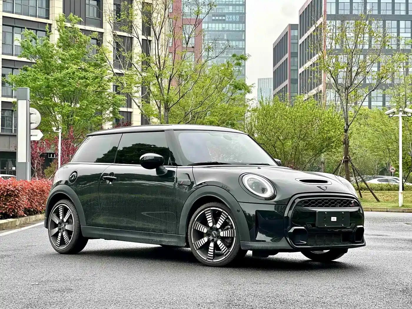 MINI 2023 2.0T COOPER S Artist — миниатюра 3