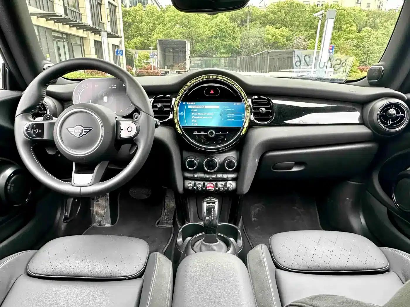 MINI 2023 2.0T COOPER S Artist — миниатюра 5