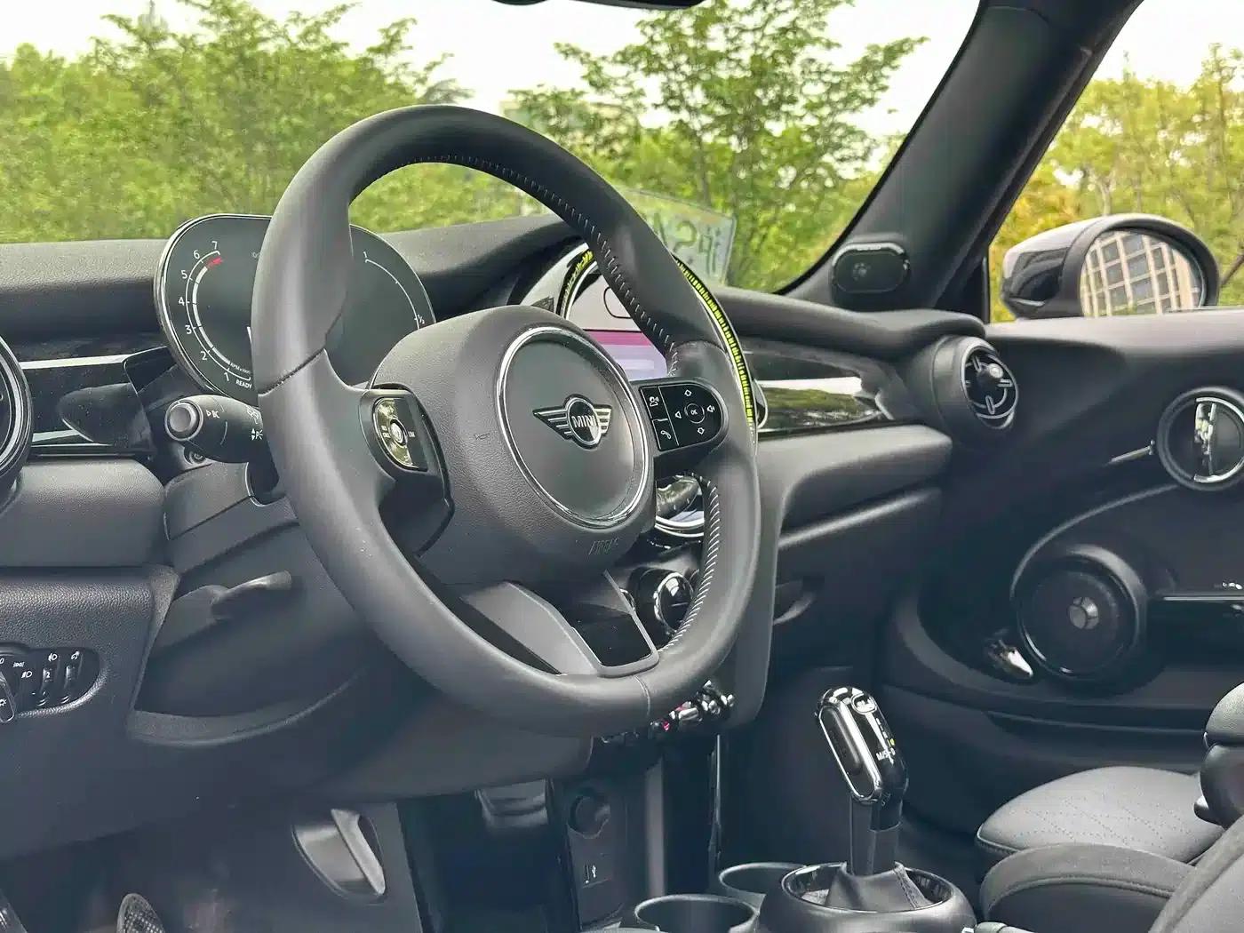 MINI 2023 2.0T COOPER S Artist — миниатюра 6