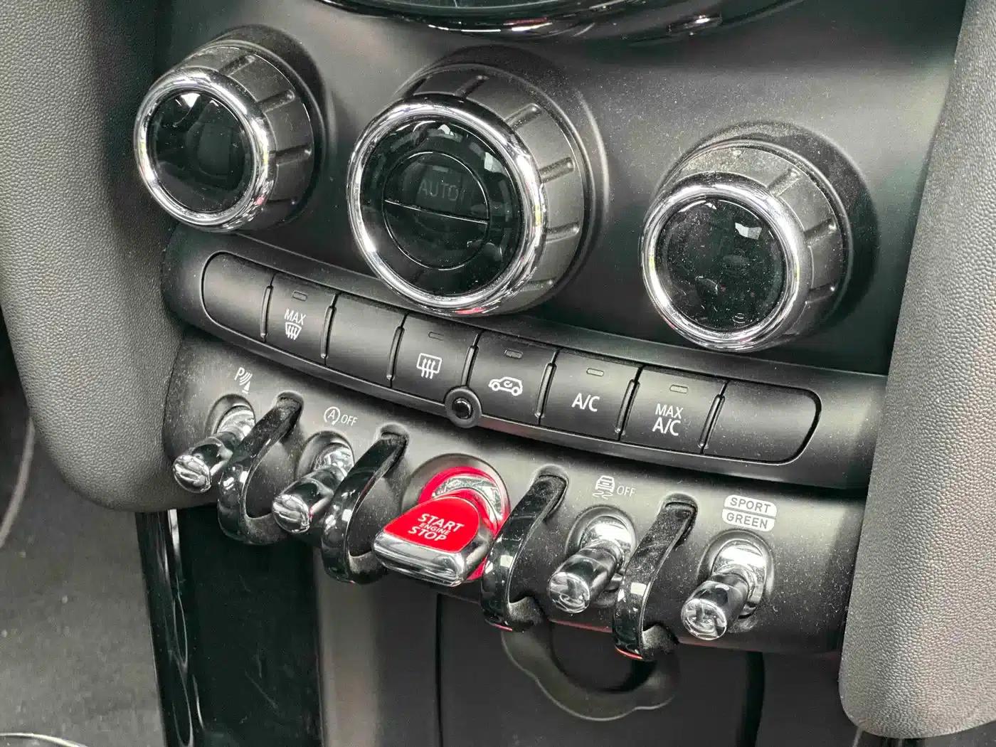 MINI 2023 2.0T COOPER S Artist — миниатюра 10