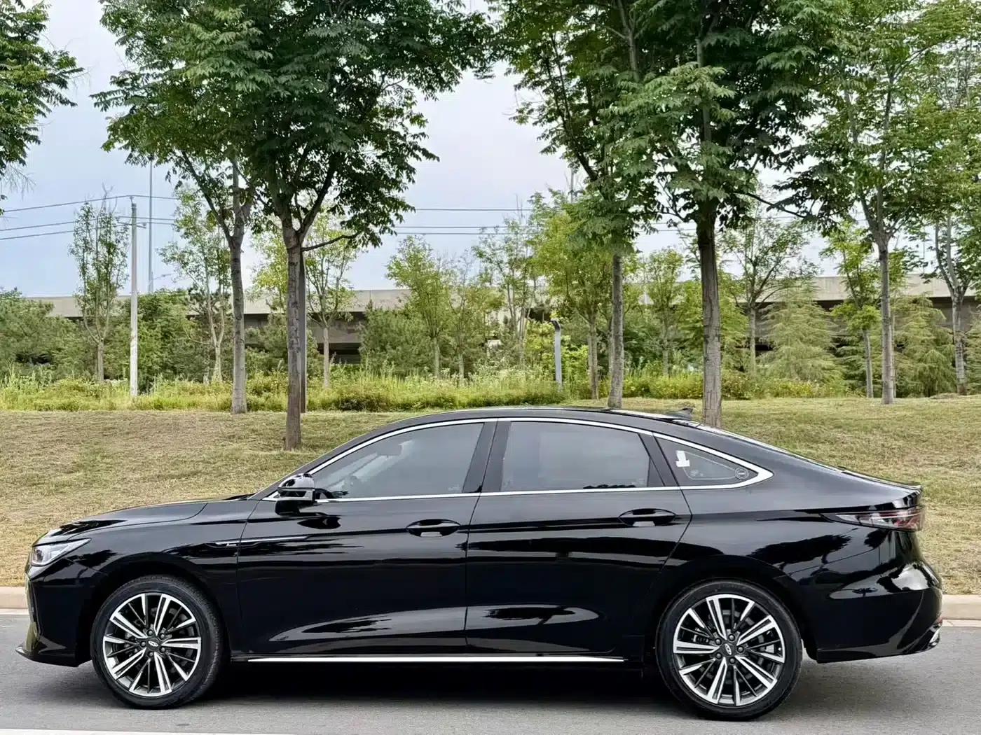 Chery Arrizo 8 PRO 2025 1.6T DCT Luxury+ — миниатюра 3