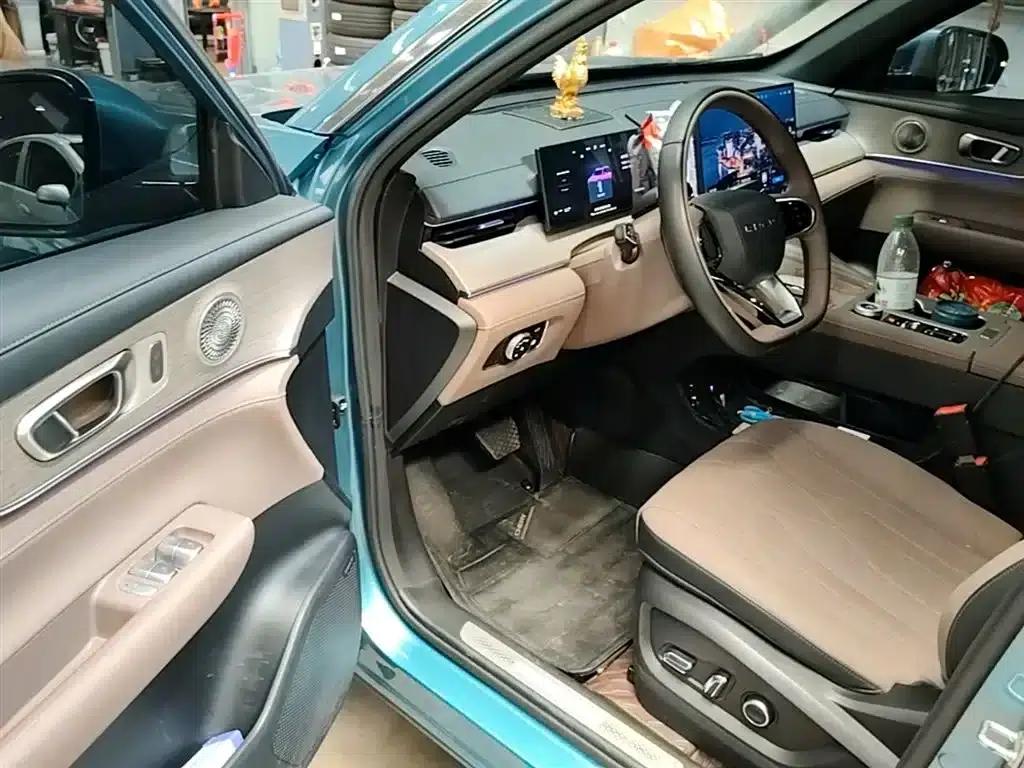 Chery Tiggo 8 PLUS C-DM 2025 1.5T 116km/h Premium 5-seater — миниатюра 16