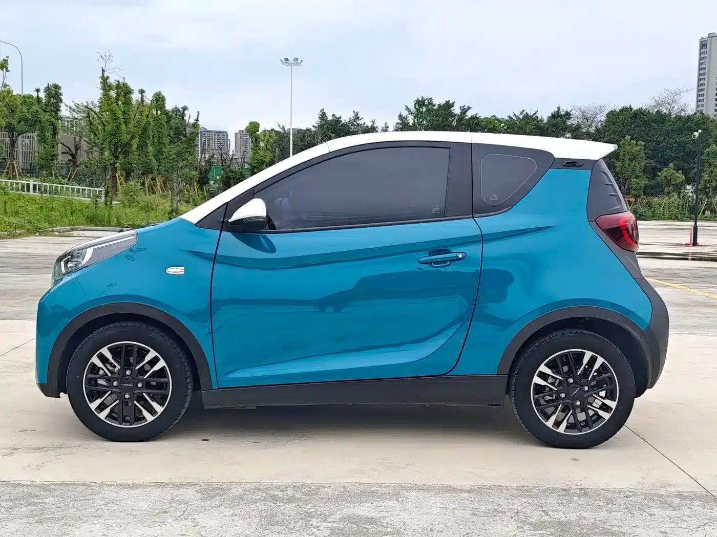 Little Ant 2022 Facelift, Sweet Pink Version, Lithium Iron Phosphate, 30.7kWh, 30kW, 301km/h — миниатюра 2