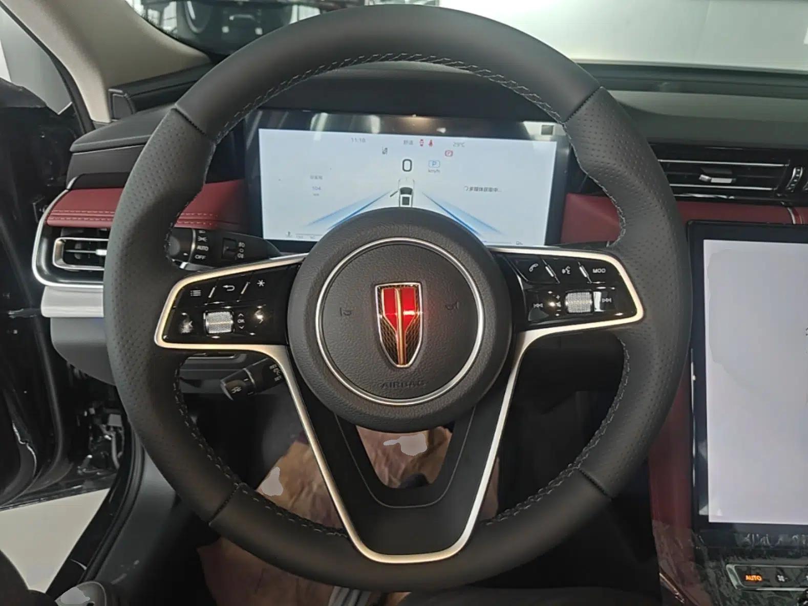Hongqi H5 2025 2.0T Automatic Flag Edition – 500 000 Units Commemorative Version — миниатюра 18
