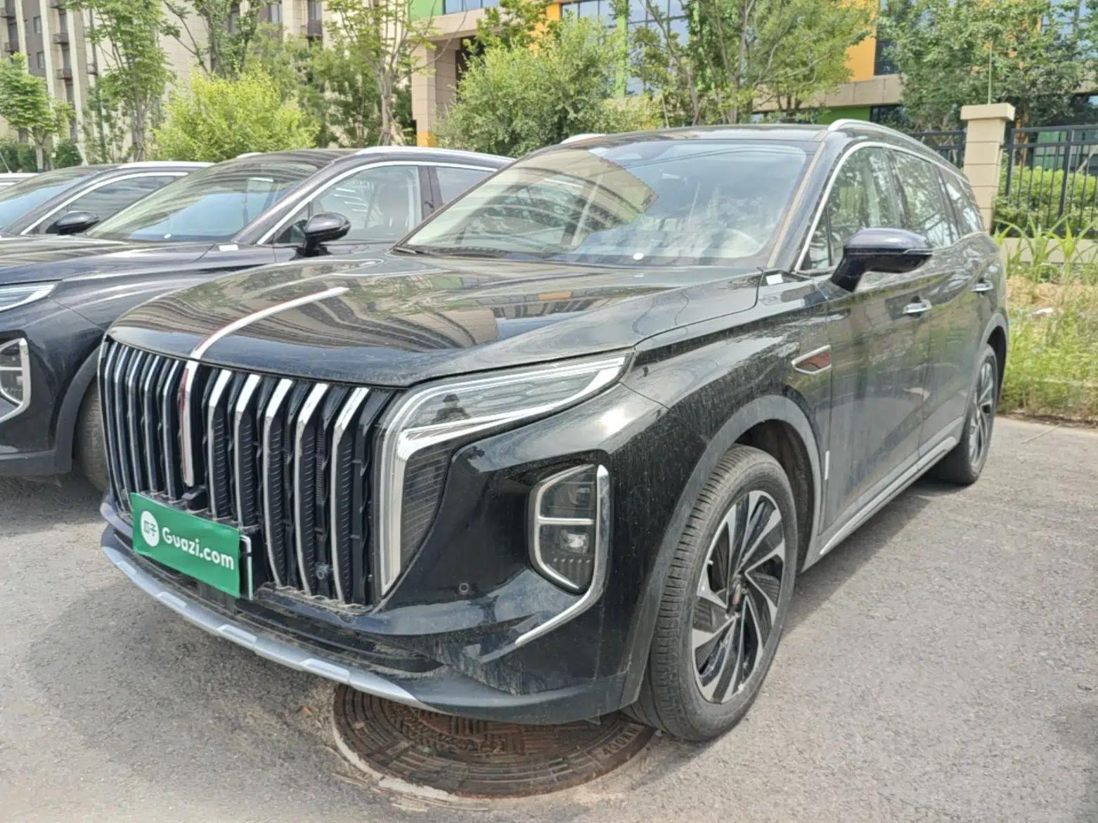 Hongqi HS7 PHEV 2024 2.0T PHEV Four-Wheel Drive Flagship Edition 7 Seats — миниатюра 1