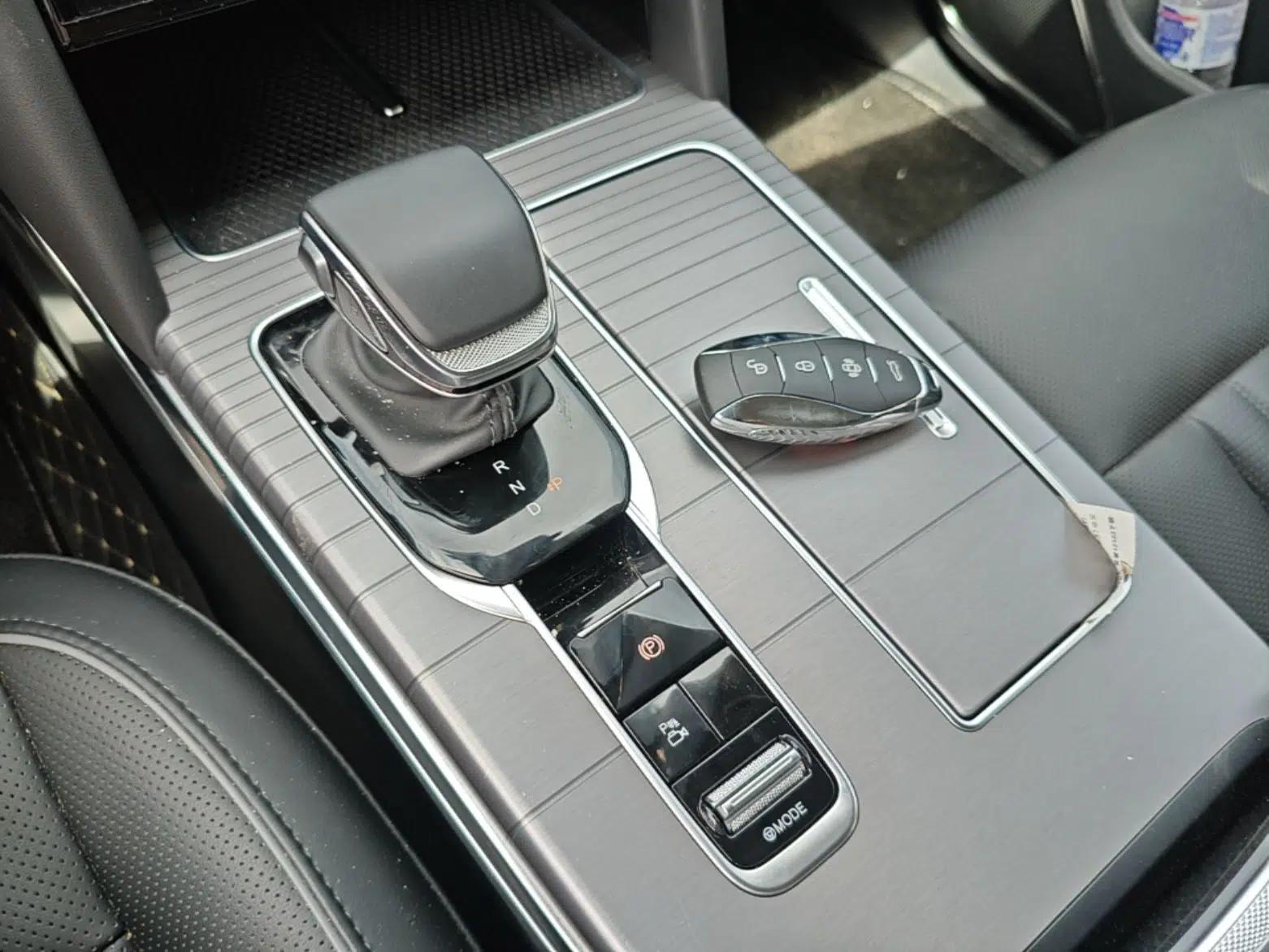 Hongqi HS7 PHEV 2024 2.0T PHEV Four-Wheel Drive Flagship Edition 7 Seats — миниатюра 21