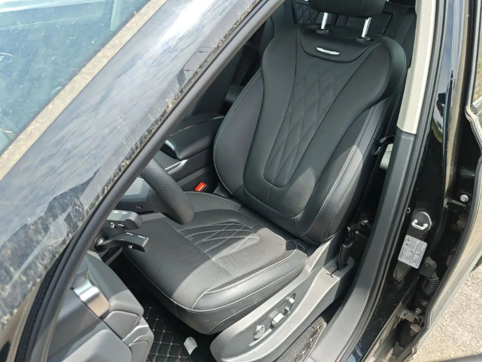 Hongqi HS7 PHEV 2024 2.0T PHEV Four-Wheel Drive Flagship Edition 7 Seats — миниатюра 22