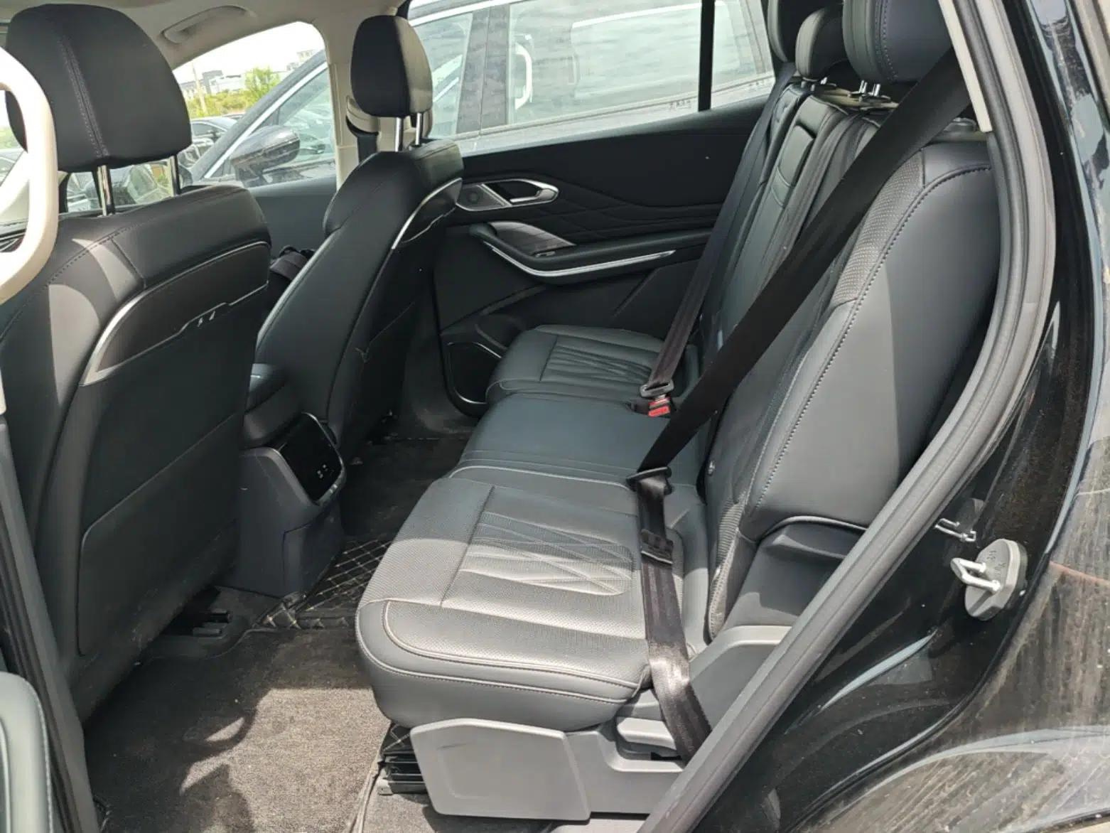 Hongqi HS7 PHEV 2024 2.0T PHEV Four-Wheel Drive Flagship Edition 7 Seats — миниатюра 25