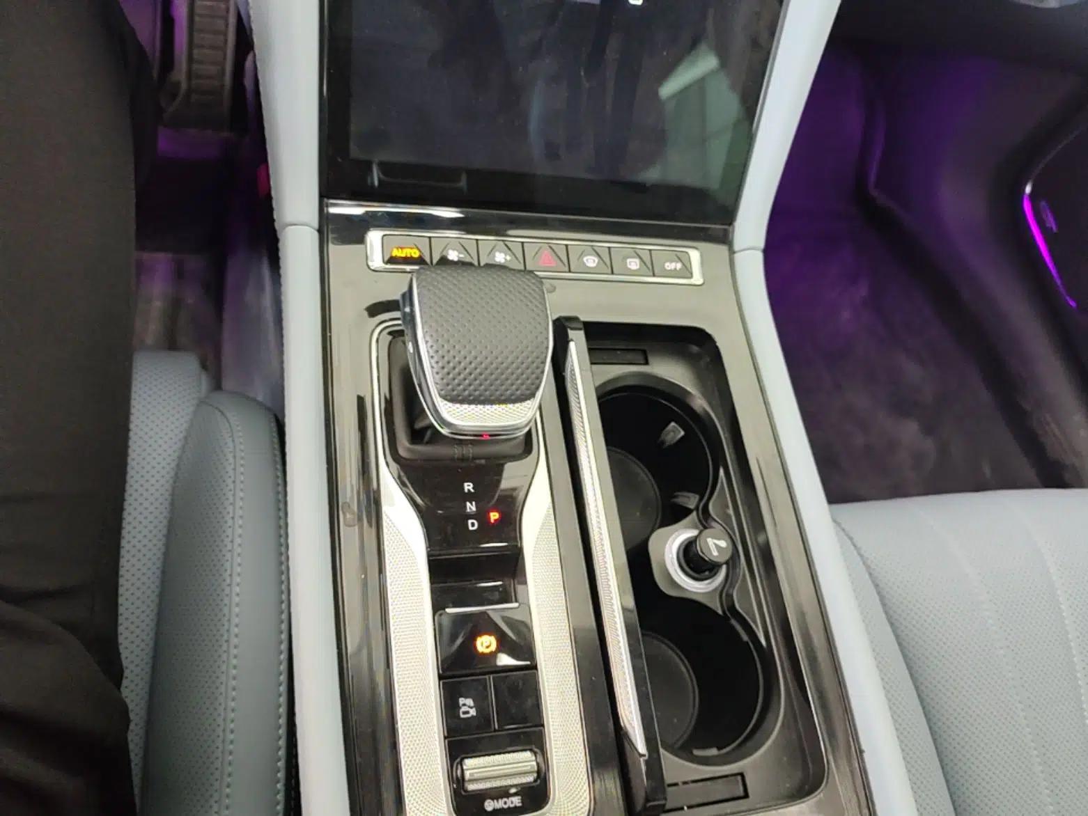 Hongqi H5 PHEV 2025 170 Super Hybrid Version — миниатюра 21