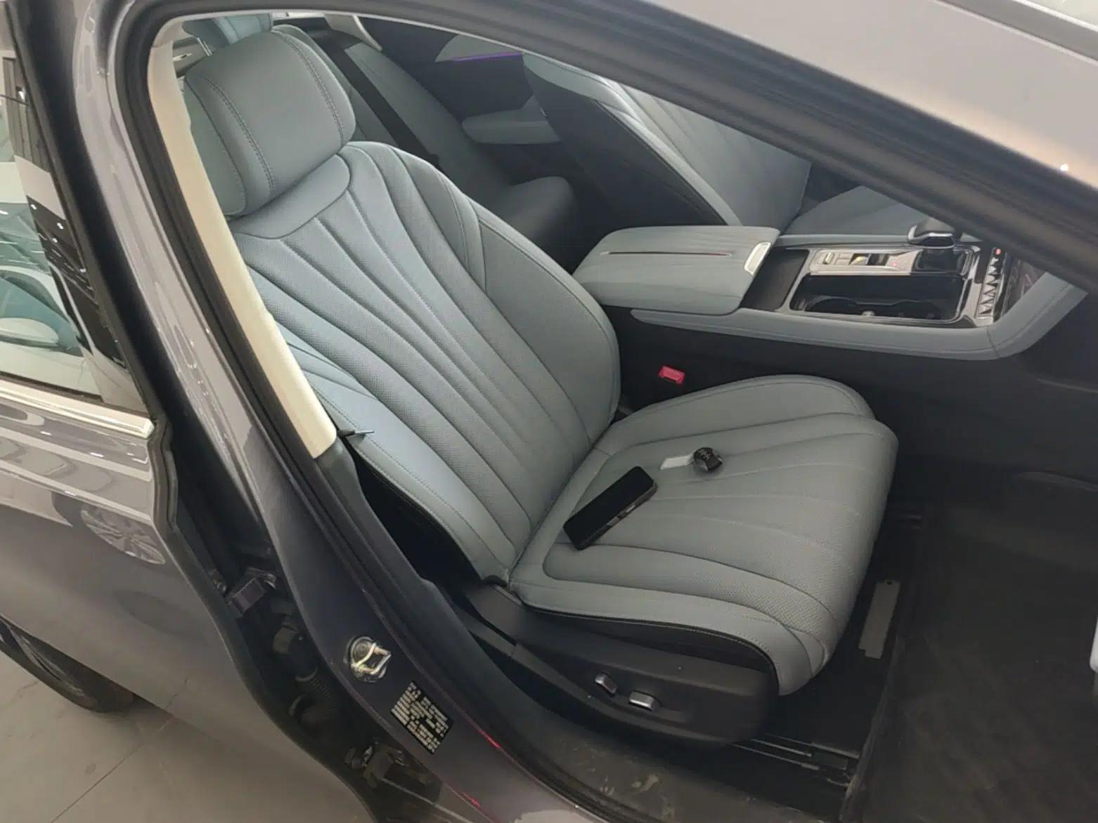 Hongqi H5 PHEV 2025 170 Super Hybrid Version — миниатюра 24