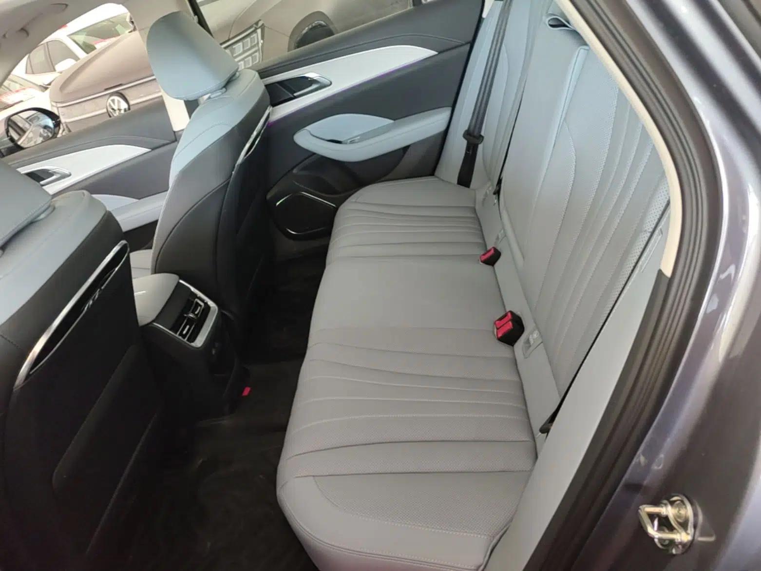Hongqi H5 PHEV 2025 170 Super Hybrid Version — миниатюра 25