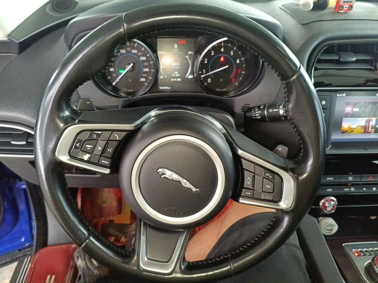 Jaguar F-PACE — миниатюра 10