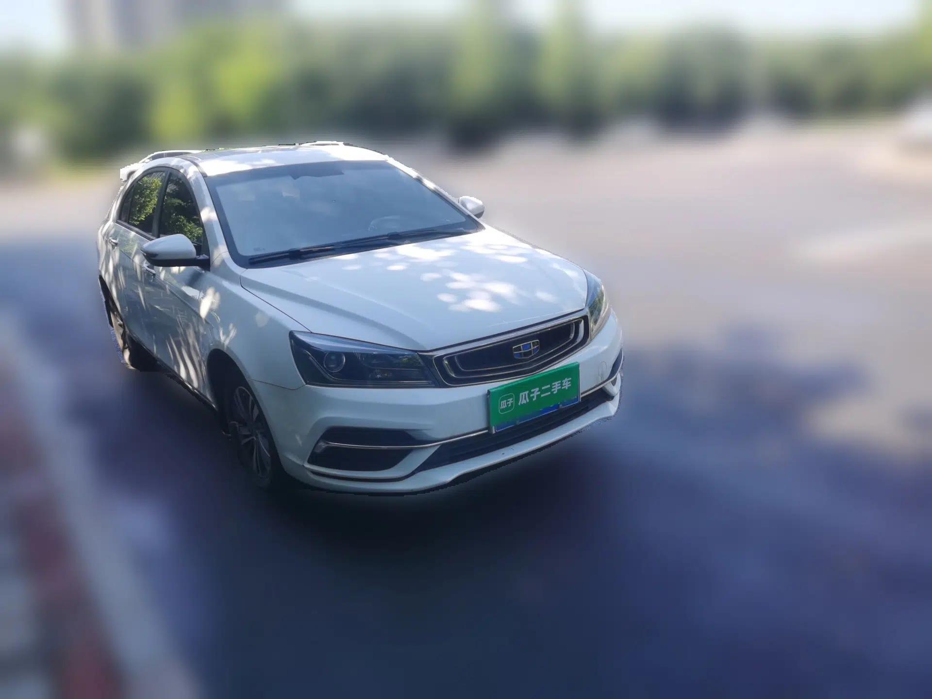 Geely Auto Emgrand 2018 1.5L Manual Luxury Model — миниатюра 3