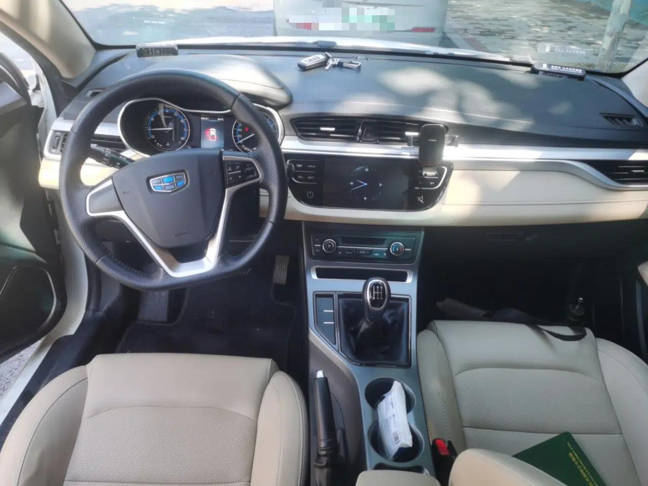 Geely Auto Emgrand 2018 1.5L Manual Luxury Model — миниатюра 9