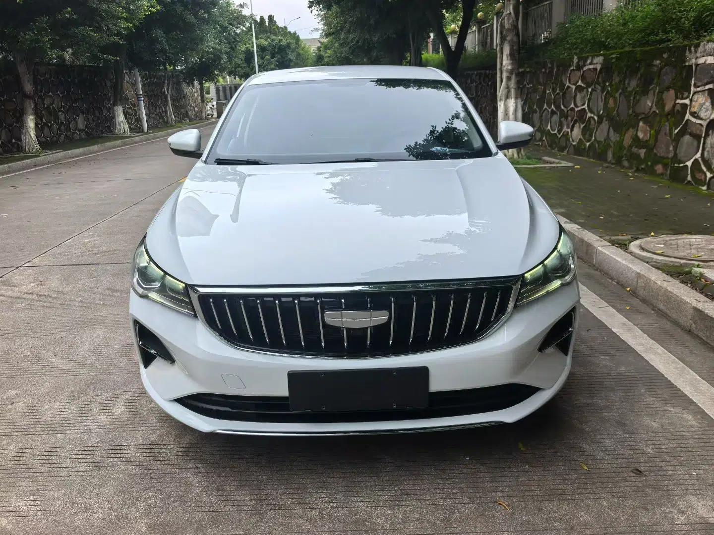 Geely Auto Emgrand 2025 4th Generation 1.5L CVT Longteng Edition — миниатюра 2