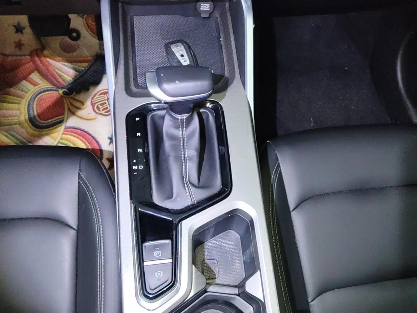 Geely Auto Emgrand 2025 4th Generation 1.5L CVT Longteng Edition — миниатюра 16