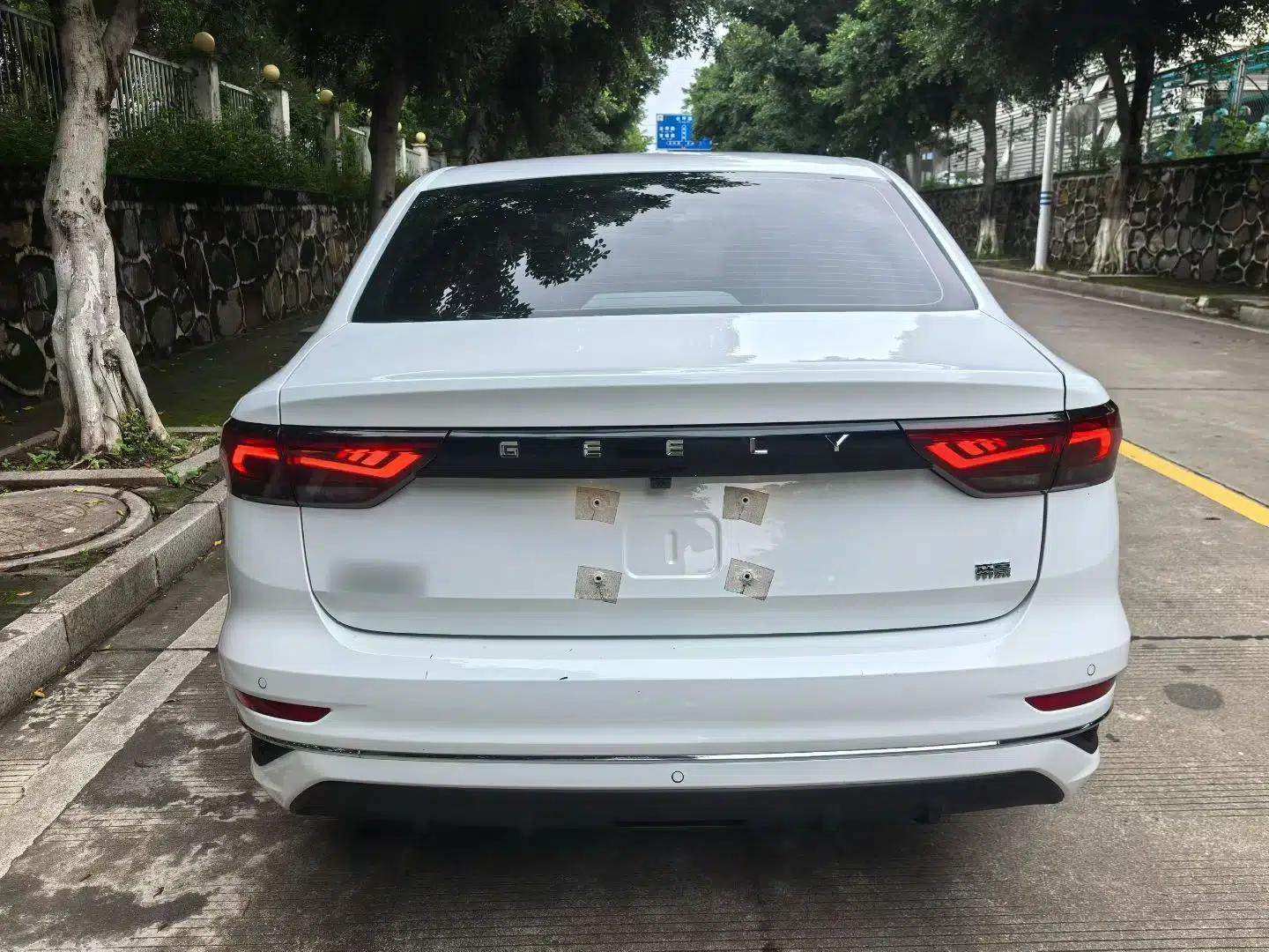 Geely Auto Emgrand 2025 4th Generation 1.5L CVT Longteng Edition — миниатюра 5