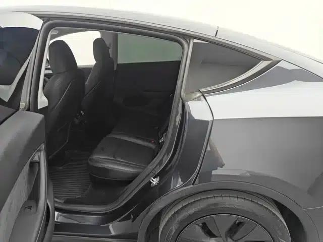 Model Y 2024 Rear-Wheel Drive — миниатюра 11