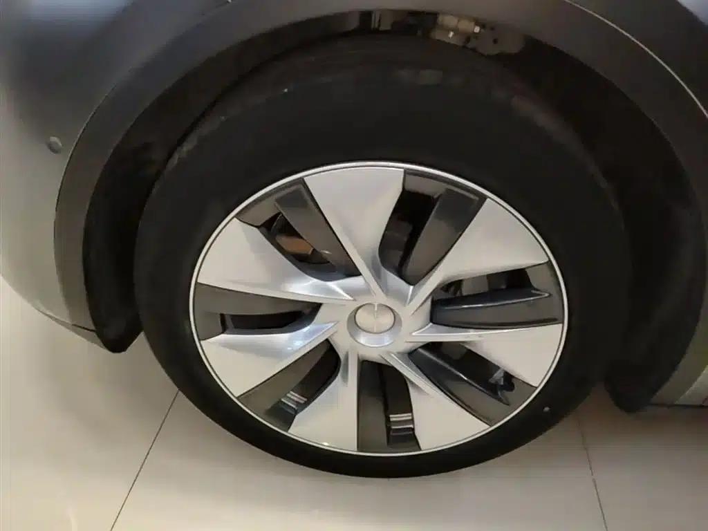 Model Y 2022 Rear-Wheel Drive — миниатюра 23