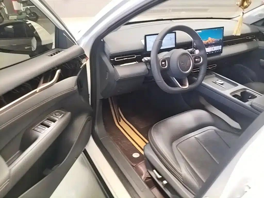 Wuling Xingguang 2025 Model 70km/h Intelligent Standard Edition — миниатюра 16