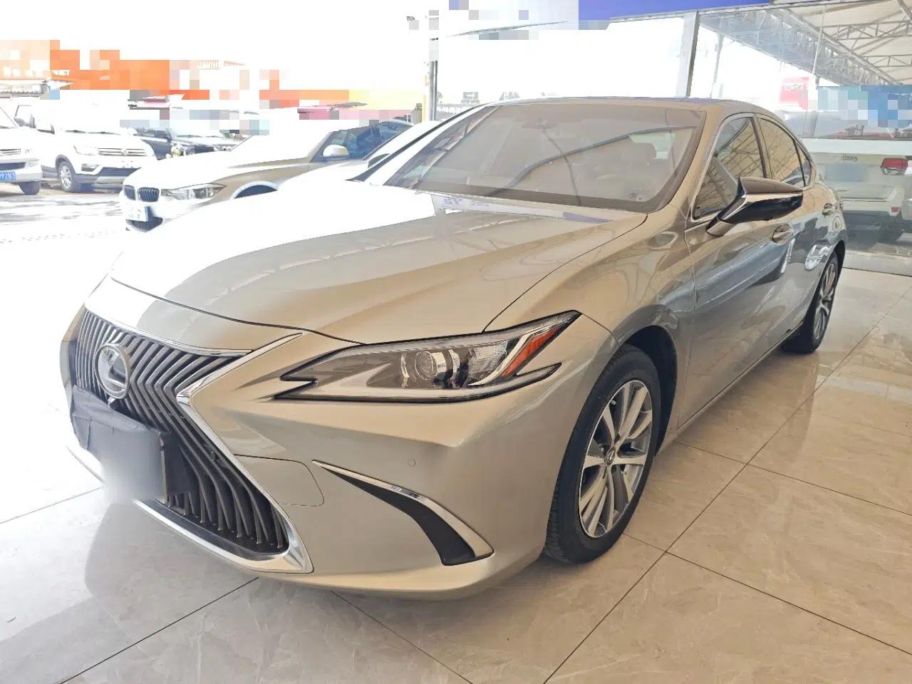 Lexus ES 2020 200 Excellence Edition — миниатюра 1