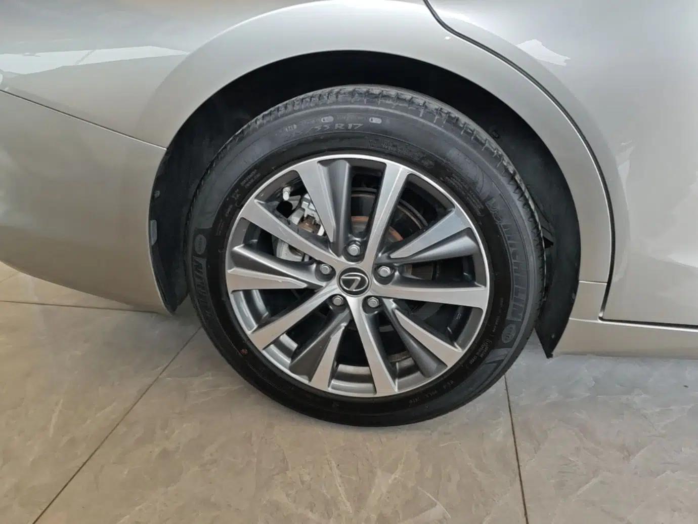 Lexus ES 2020 200 Excellence Edition — миниатюра 11
