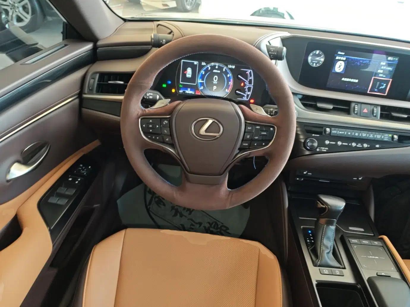 Lexus ES 2020 200 Excellence Edition — миниатюра 13