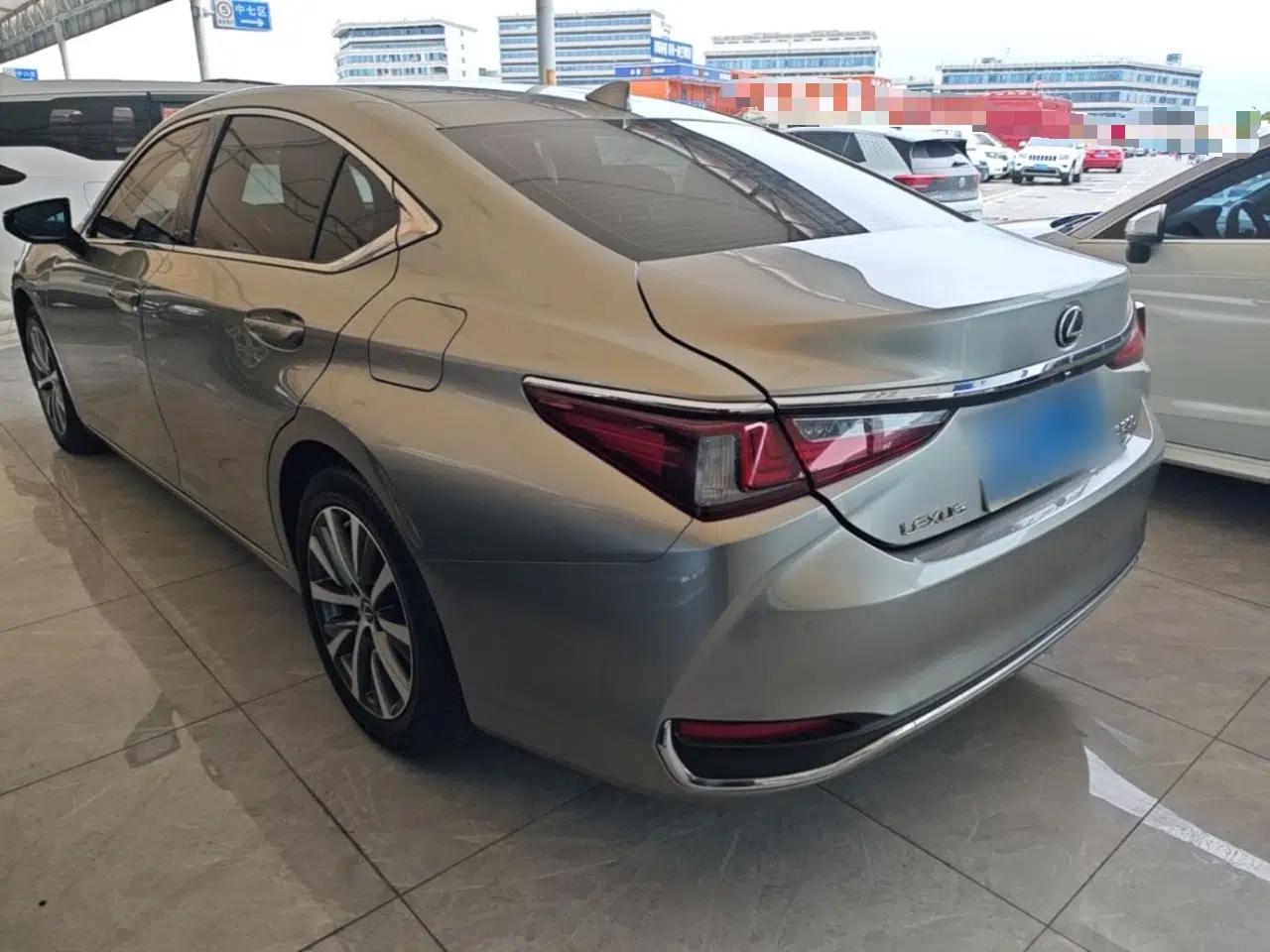 Lexus ES 2020 200 Excellence Edition — миниатюра 4