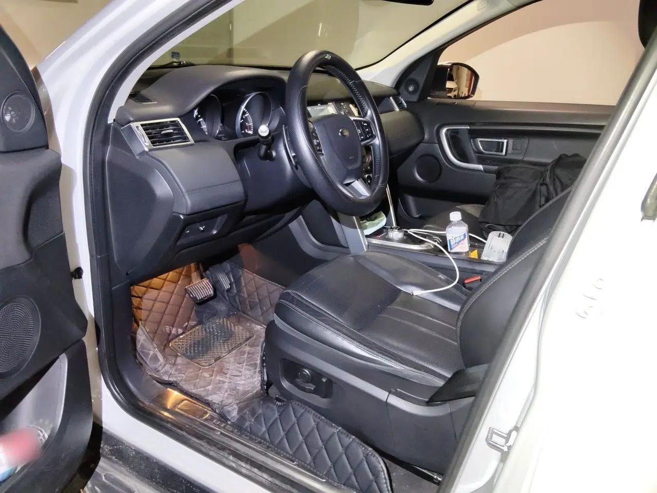 Land Rover Discovery Sport 2016 2.0T SE — миниатюра 16