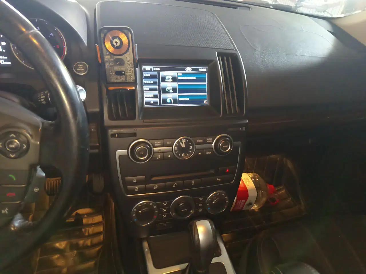 Land Rover Freelander 2 2013 2.2T SD4 SE Diesel Edition — миниатюра 13