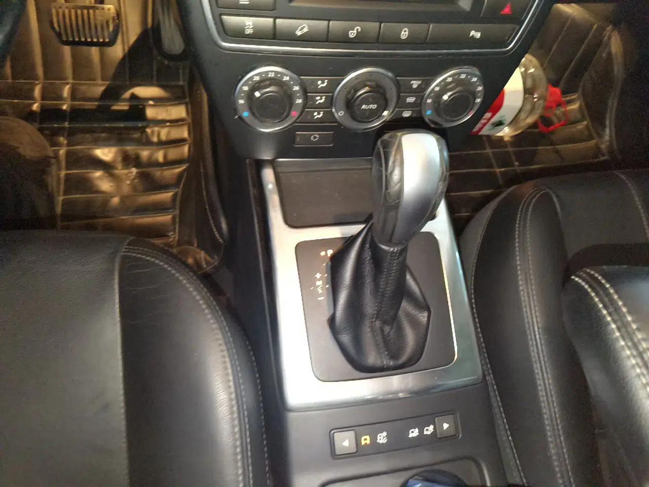 Land Rover Freelander 2 2013 2.2T SD4 SE Diesel Edition — миниатюра 14