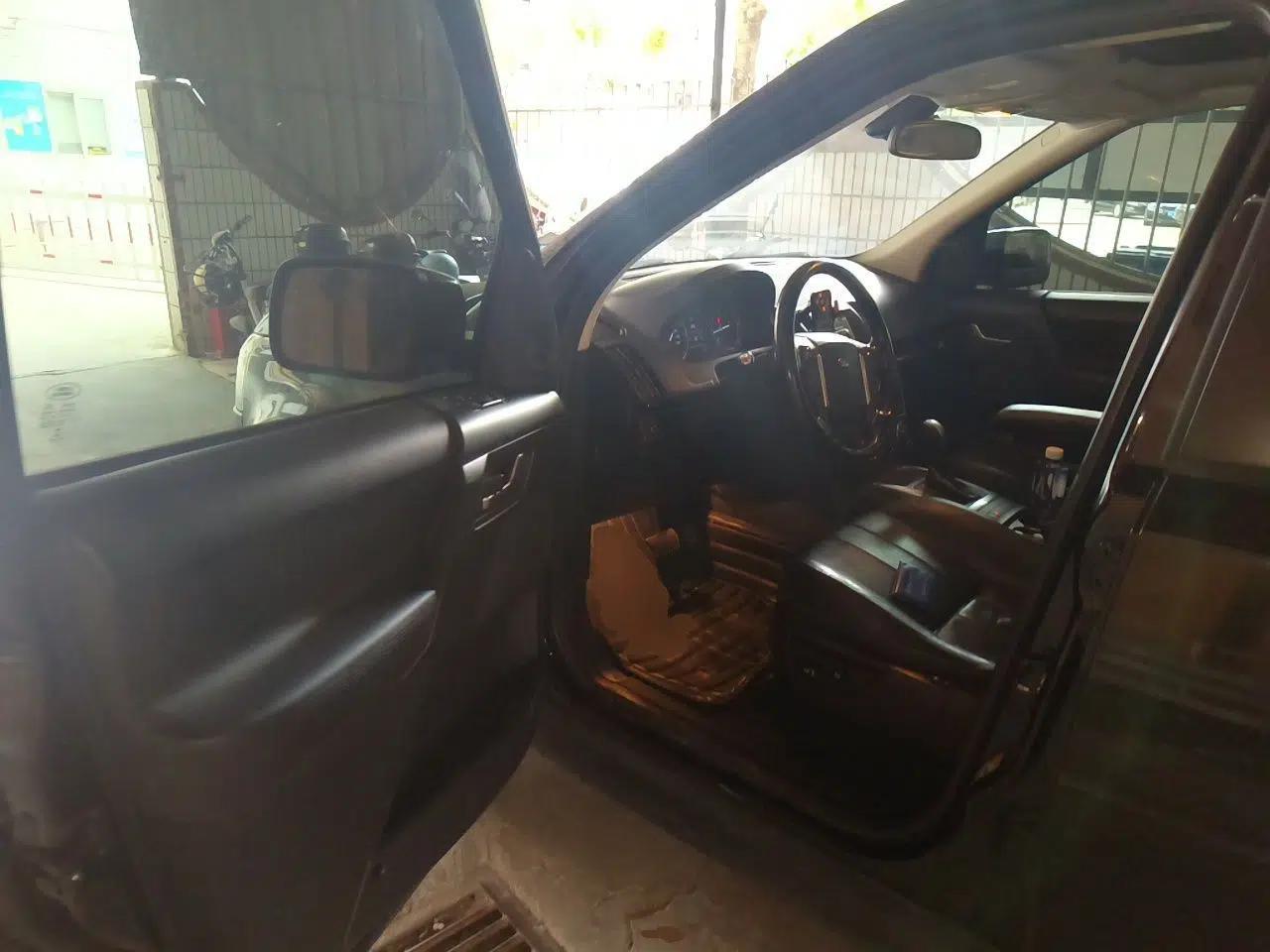 Land Rover Freelander 2 2013 2.2T SD4 SE Diesel Edition — миниатюра 16