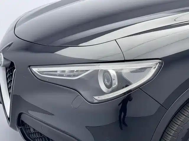 2017 Stelvio 2.0T 200HP Elite Edition — миниатюра 10