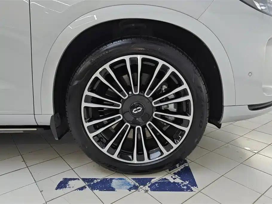 Wenjie M7 2024 1.5T AWD Plus Edition 5-seater — миниатюра 6