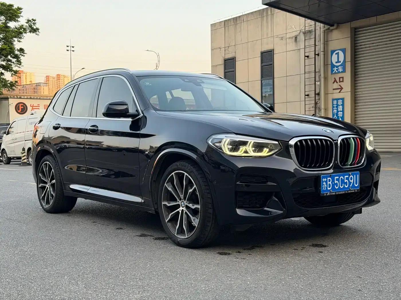 BMW X3 2021 xDrive30i Leading M Sport Package — миниатюра 3