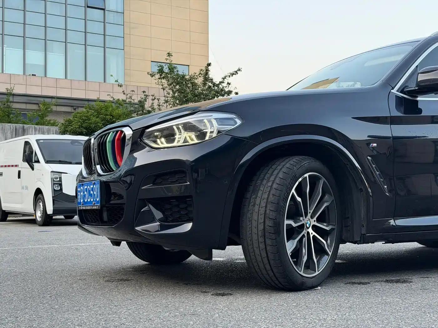 BMW X3 2021 xDrive30i Leading M Sport Package — миниатюра 9