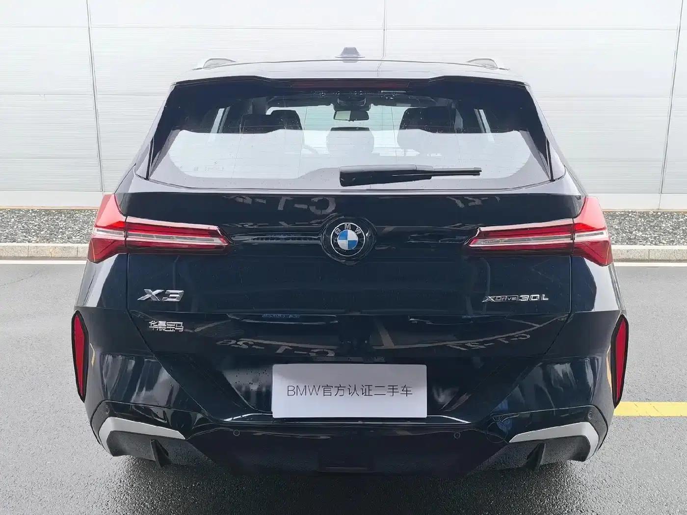 BMW X3 2025 xDrive30L Leading Edition M Sport Package — миниатюра 3