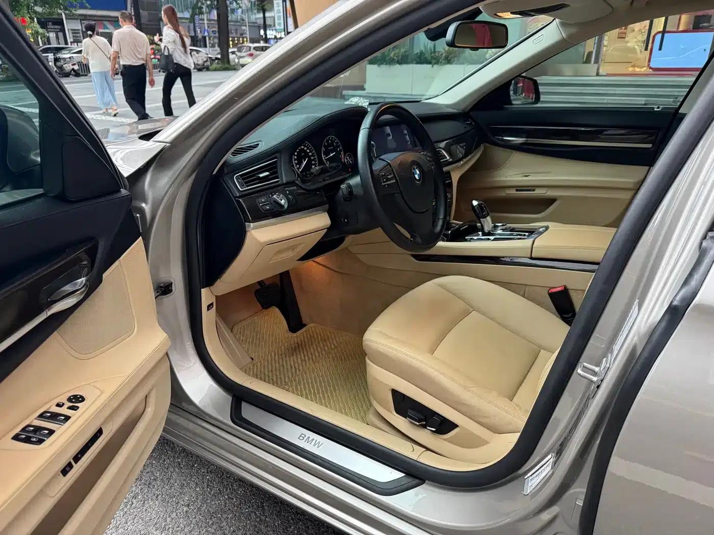 BMW 7 Series 2009 730Li Leading Edition — миниатюра 22