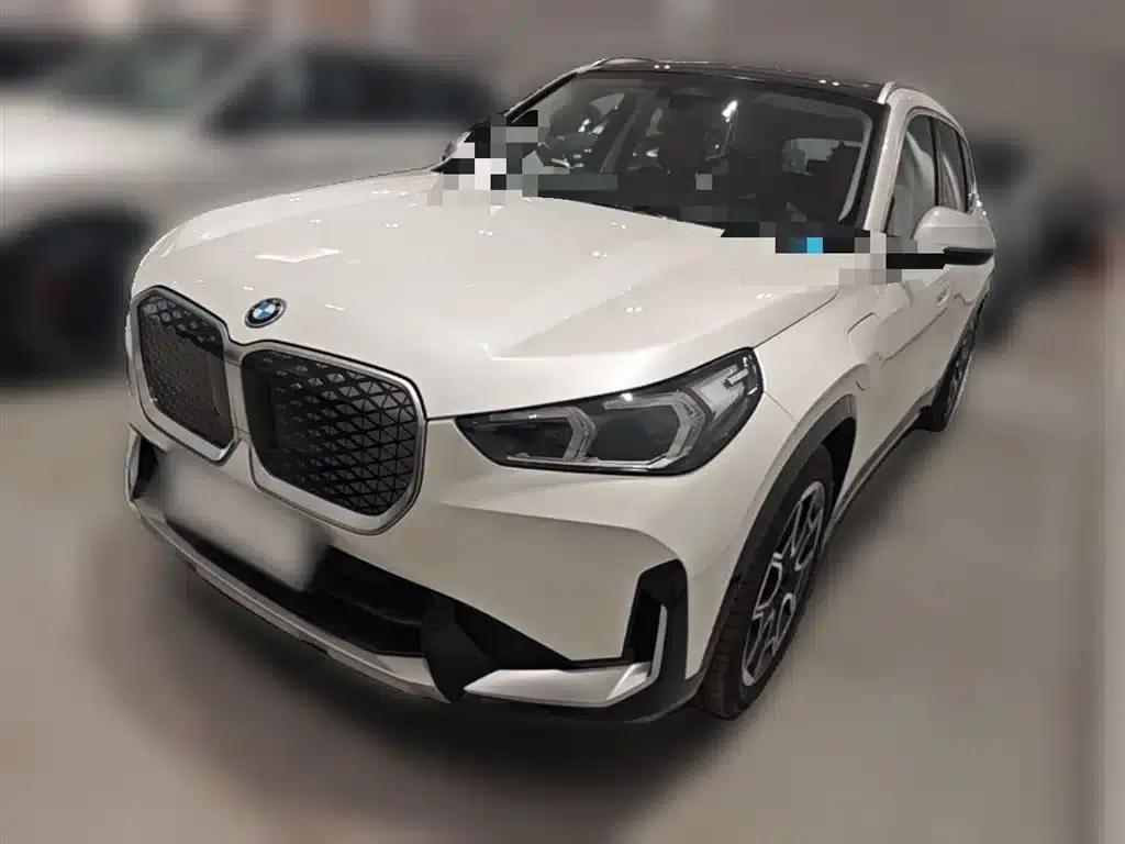 BMW iX1 2023 xDrive30L X Design Package — миниатюра 1