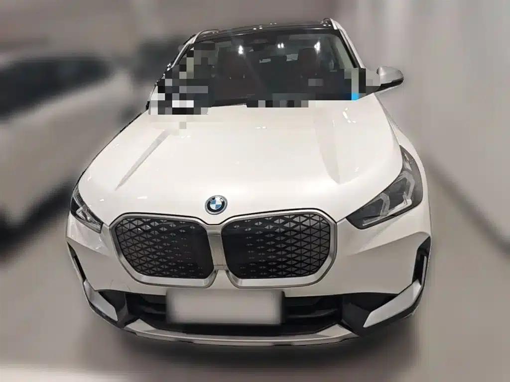 BMW iX1 2023 xDrive30L X Design Package — миниатюра 5