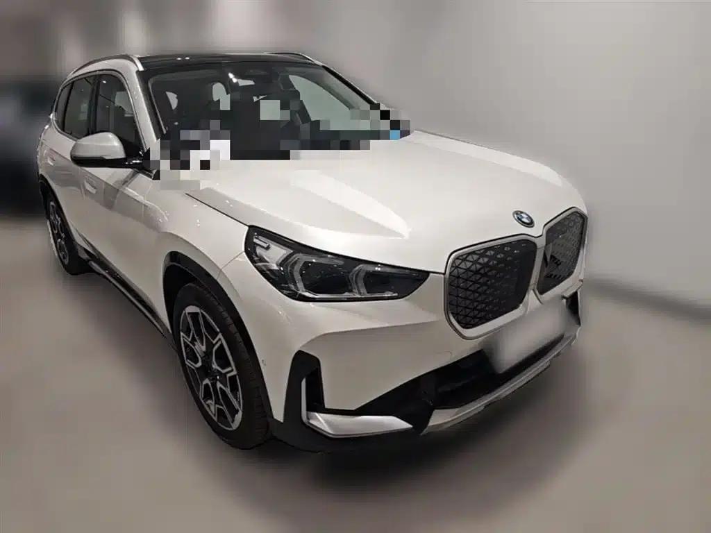 BMW iX1 2023 xDrive30L X Design Package — миниатюра 7