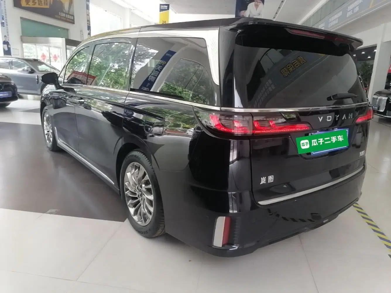 VOYAH Dream 2024 PHEV Ultra-Long Range Flagship Edition — миниатюра 4