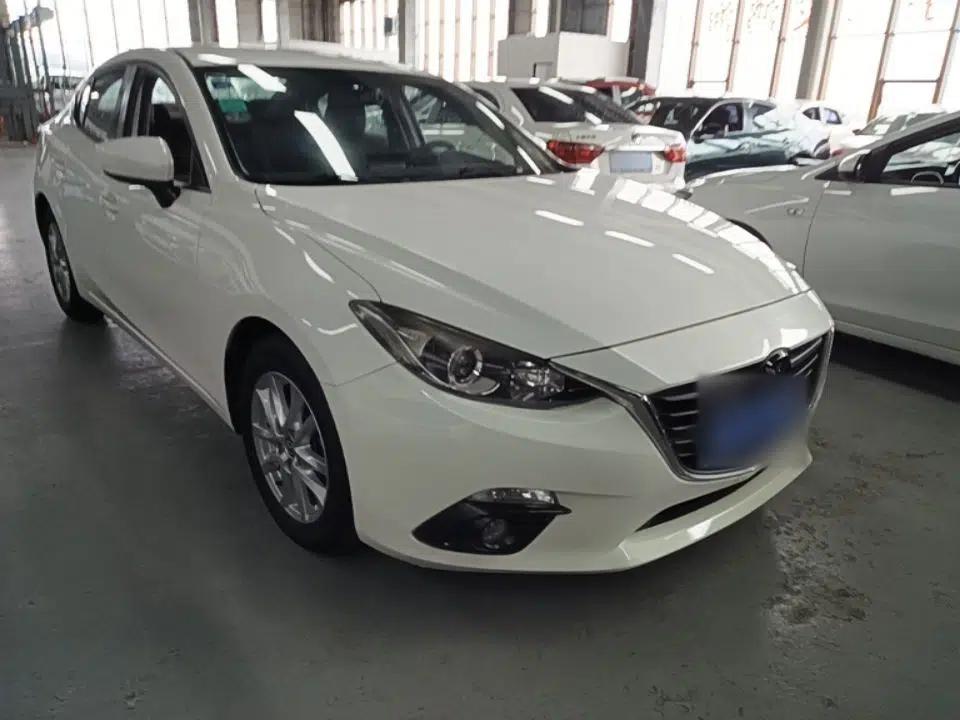 Mazda 3 Axela 2016 Sedan 1.5L Automatic Comfort Model — миниатюра 3