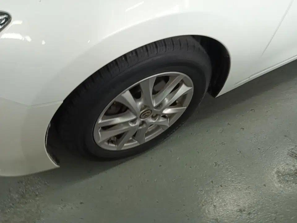 Mazda 3 Axela 2016 Sedan 1.5L Automatic Comfort Model — миниатюра 10