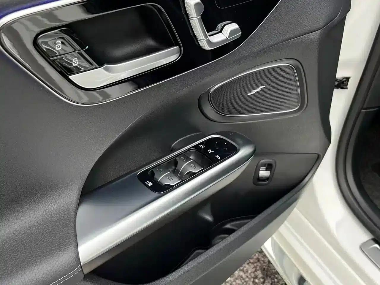 2025 Mercedes-Benz C-Class C 260 L Sport Edition — миниатюра 4