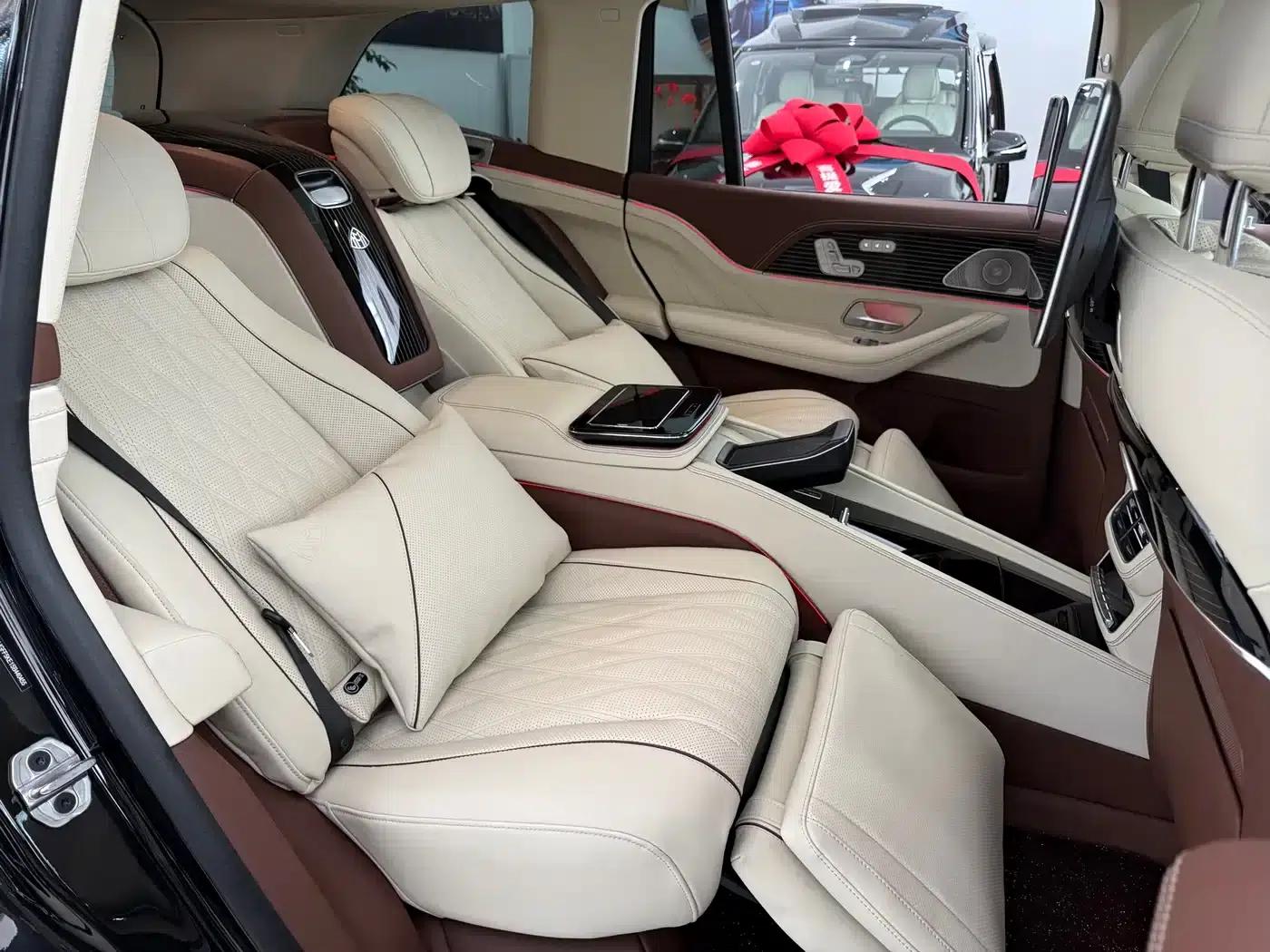 2026 Mercedes-Benz GLS 450 4MATIC Luxury — миниатюра 12